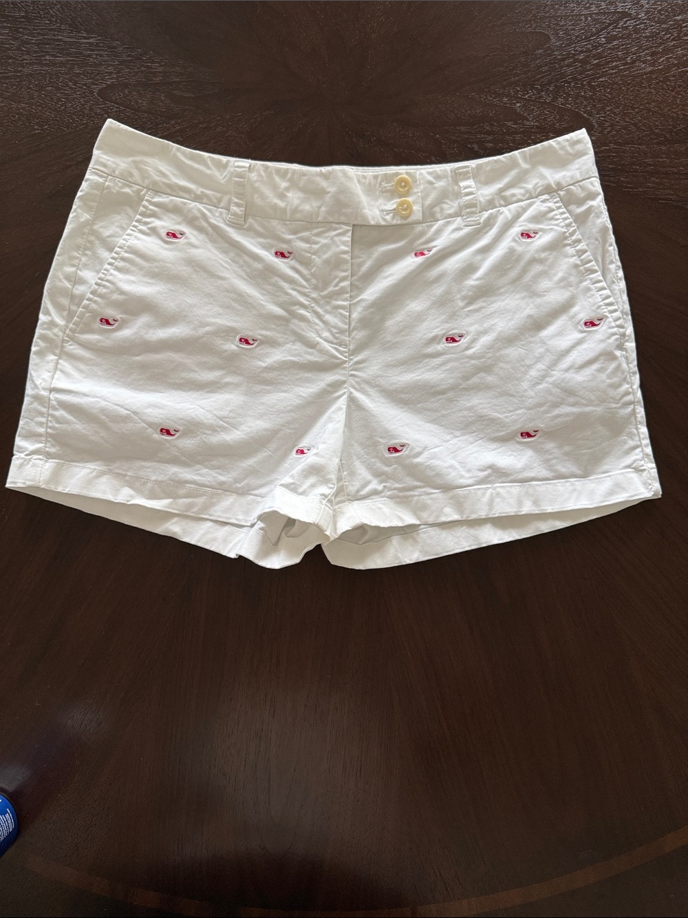 Vineyard Vines Whale Embroidered Dayboat Short